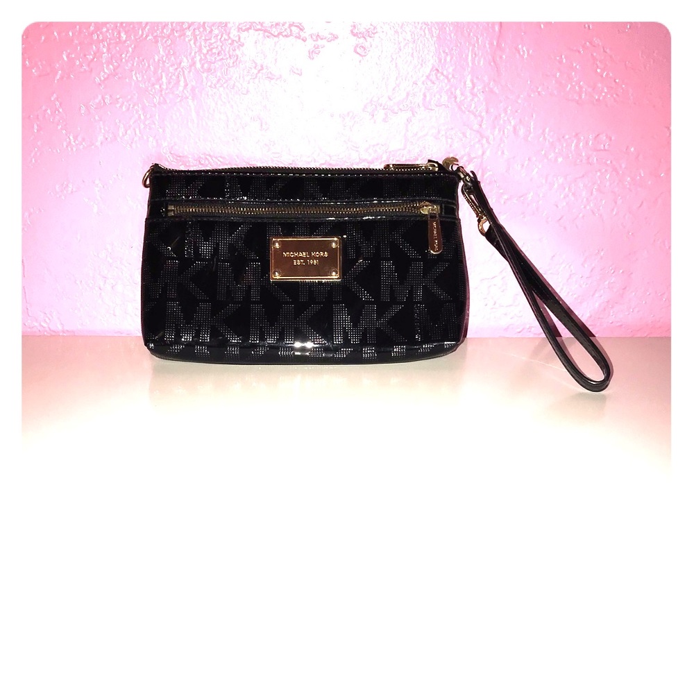 Wristlet